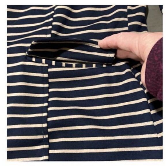 Joan Rivers Women’s Size XL Blazer Navy White with Gold Buttons and Flap Pockets - Picture 13 of 15